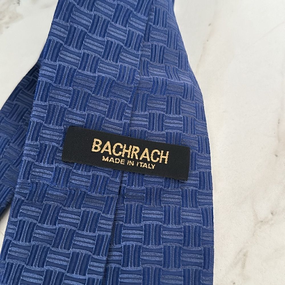 BACHRACH men’s tie EUC - Picture 3 of 4